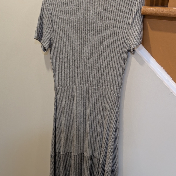 Gray Ribbed Knit Dress - Picture 3 of 3